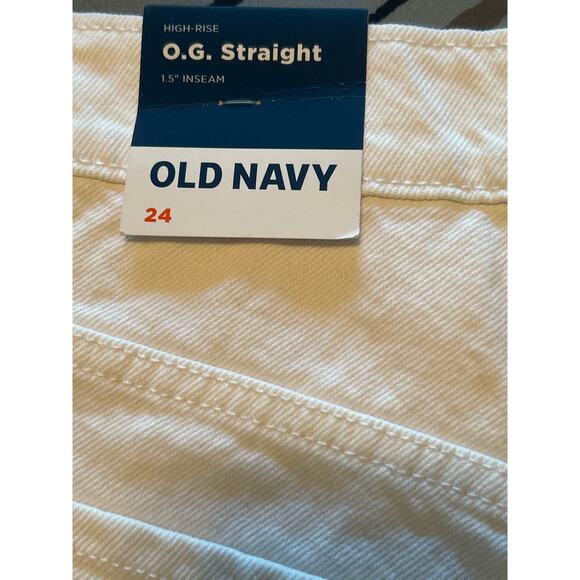 NWT Old Navy Plus Size Women's White Denim Shorts O.G. Straight Size 24 - Picture 4 of 6